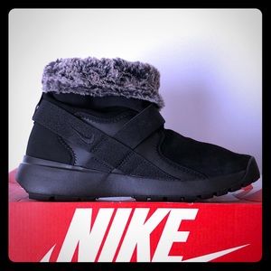 BRAND NEW Nike Golkana Boot!!!